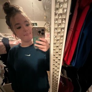 Meet your Posher, Alora